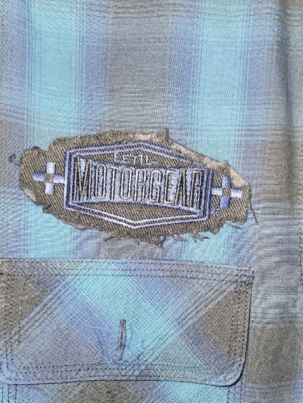 Men's Blue Plaid Button-Down Shirt - Picture 3 of 7